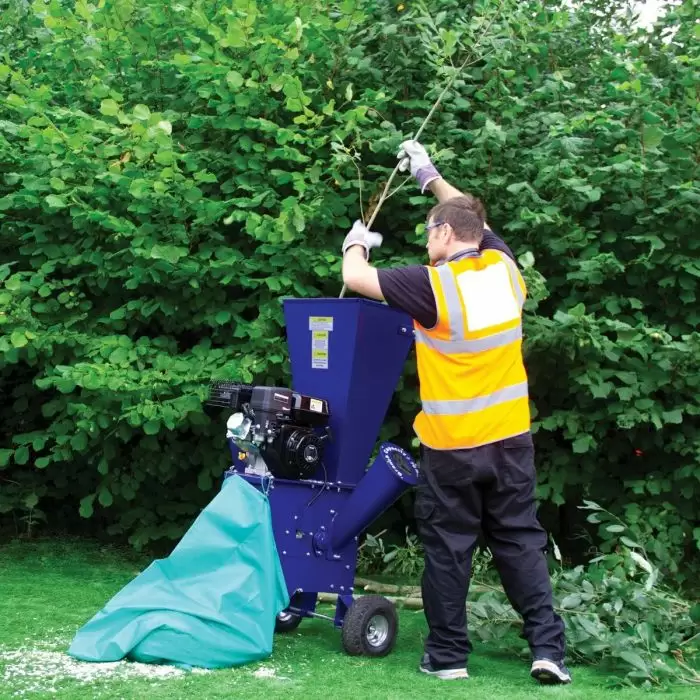 T-Mech 6.5HP Wood Chipper 7 T-Mech 6.5HP Wood Chipper - Image 5