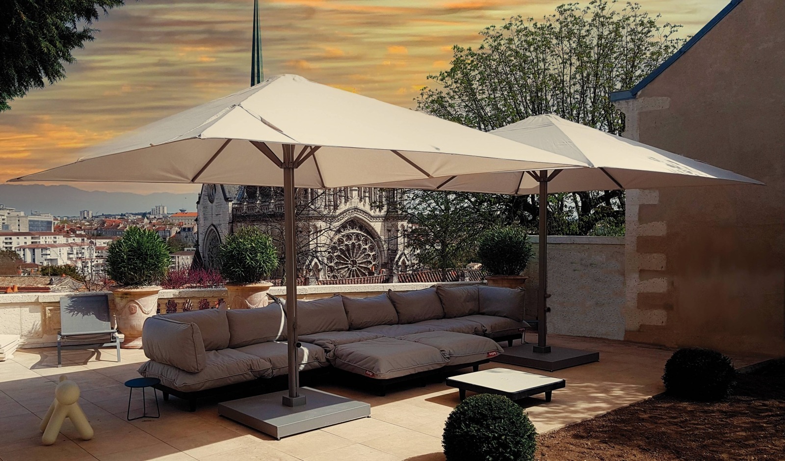 Parasol Shop 3 Parasol Shop -Parasol Shop PROSTOR P8 PROJECT FRANKLIN